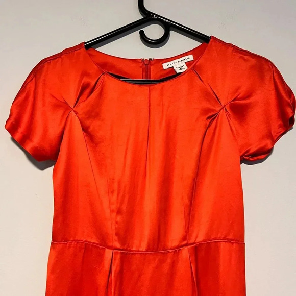 Banana Republic Sheath Dress Size 4 petite stretch orange red Satin - Picture 3 of 5